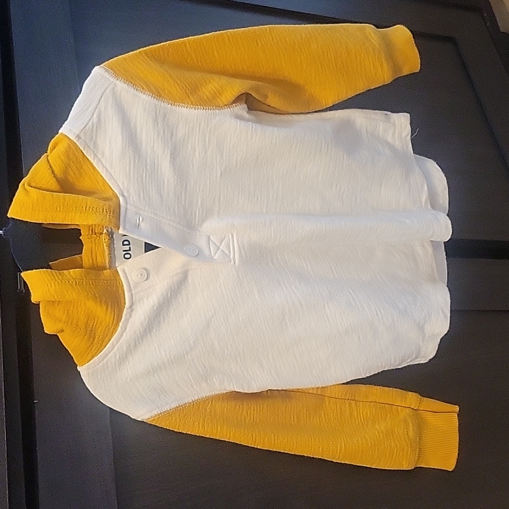 2t old navy sweatshirt